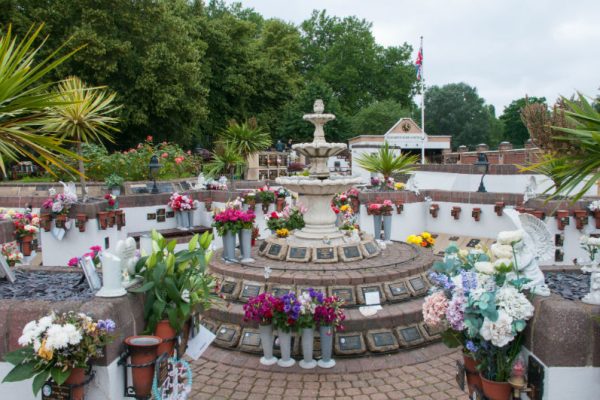 memorial-garden-albins-05